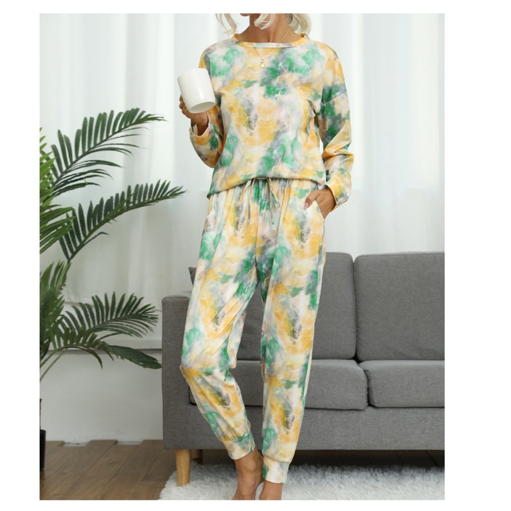 Romantichut Yellow & Green Tie-dye Long-Sleeve Tee & Lounge Pants